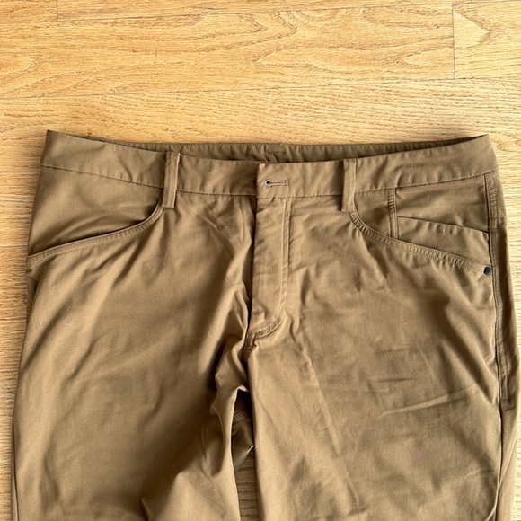 Lululemon ABC slim 5 pocket pants - Picture 3 of 6